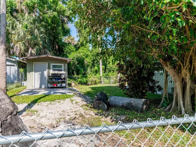 109  Ollie  ST, North Fort Myers, FL 33917