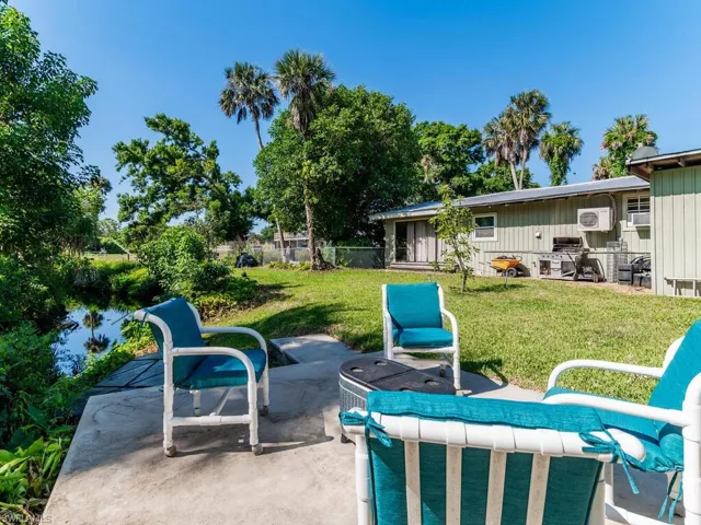 109  Ollie  ST, North Fort Myers, FL 33917