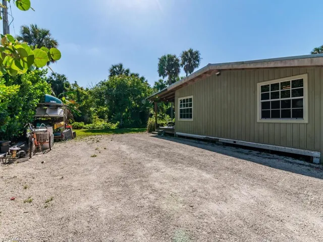 109  Ollie  ST, North Fort Myers, FL 33917