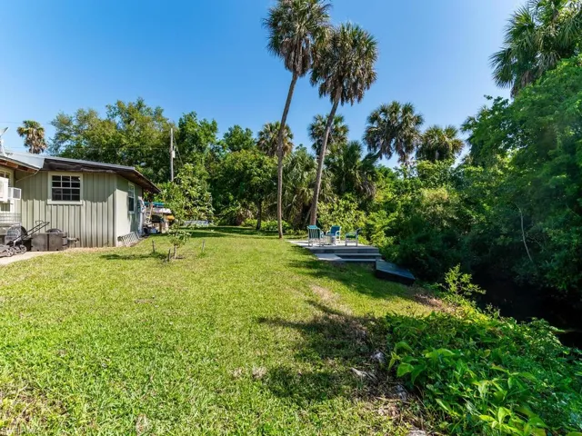 109  Ollie  ST, North Fort Myers, FL 33917