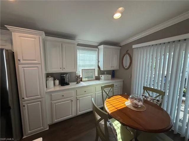 1626 Diamond Lake Cir, Naples, Florida 34114
