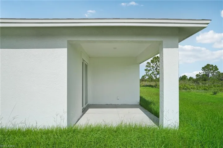 2807  59th W ST, Lehigh Acres, FL 33971