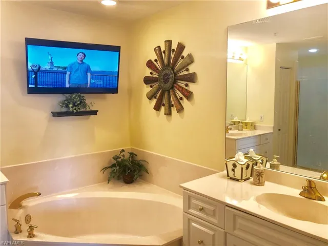 451 Bayfront Pl 5311, Naples, Florida 34102