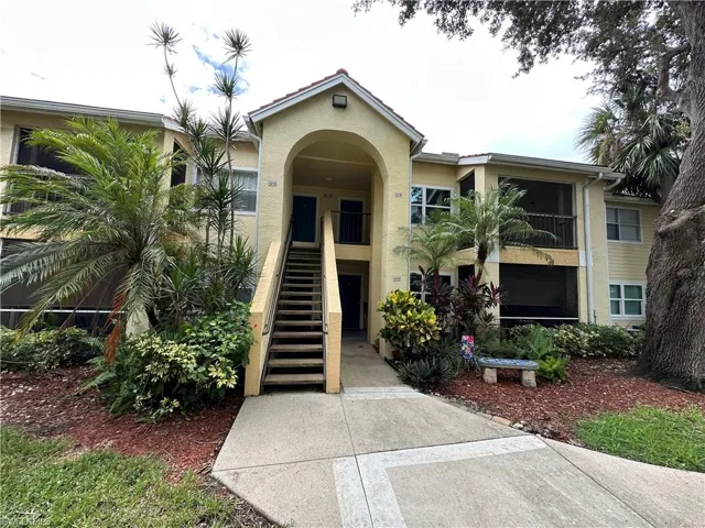 Mature, Tropical Landscaping