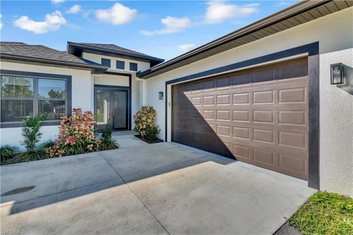 2844  37th NE AVE, Naples, FL 34120