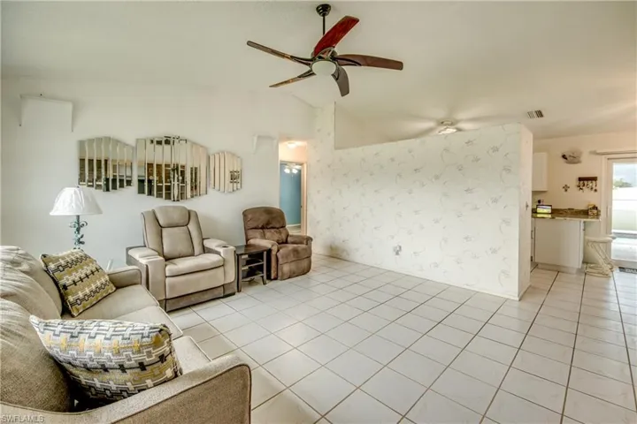 1324 Gleason Pkwy, Cape Coral, Florida 33914