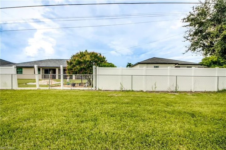 1324 Gleason Pkwy, Cape Coral, Florida 33914