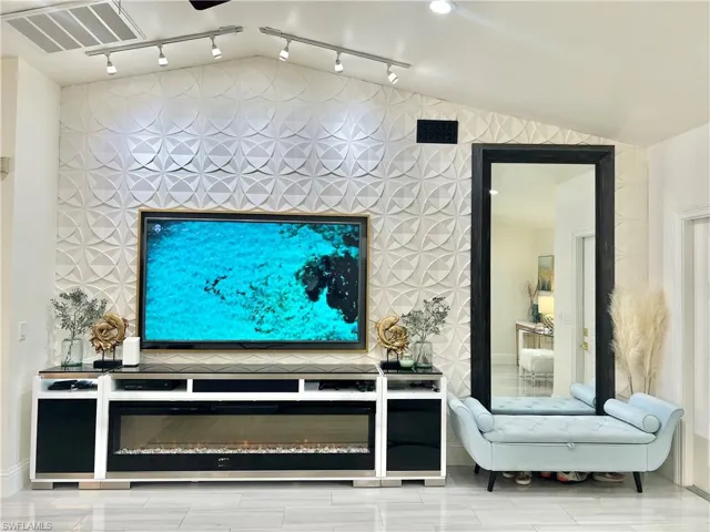 2499 River Reach Dr, Naples, Florida 34104