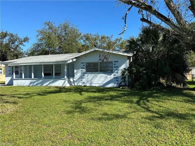 1140  Orange  AVE, North Fort Myers, FL 33903