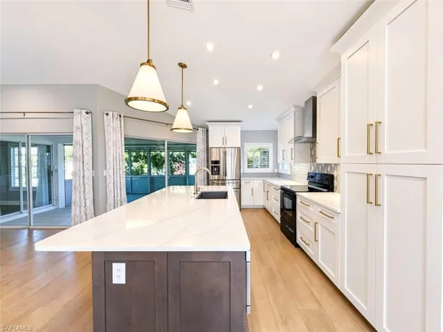 20822 Country Barn Dr, Estero, Florida 33928