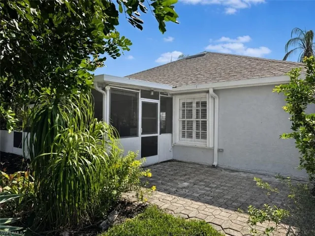 20822 Country Barn Dr, Estero, Florida 33928