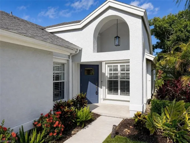 20822 Country Barn Dr, Estero, Florida 33928