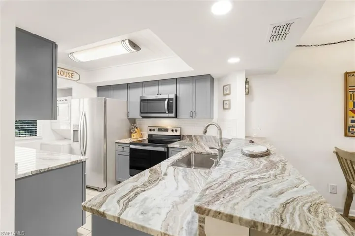 6645 Estero Blvd 305, Fort Myers Beach, Florida 33931