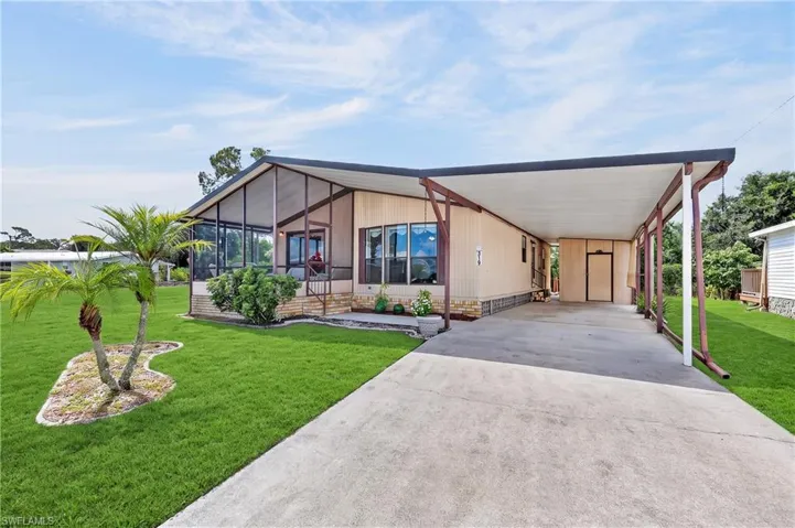 319 Shrub Ln S, North Fort Myers, Florida 33917