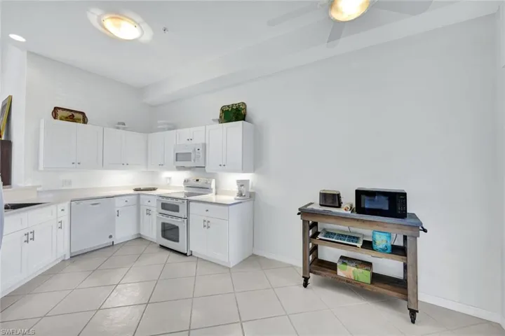 1540  Clermont  DR, Naples, FL 34109