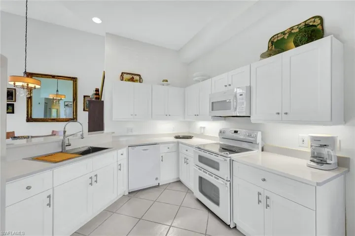 1540  Clermont  DR, Naples, FL 34109