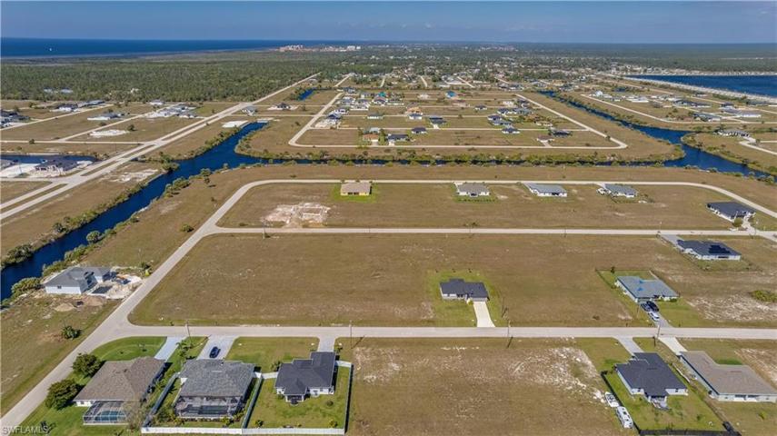 3914 NW 38th TER, CAPE CORAL FL 33993