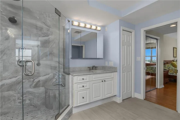 Dual vanities