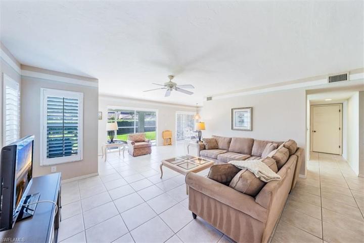 2103 Tama CIR # 101, NAPLES FL 34112
