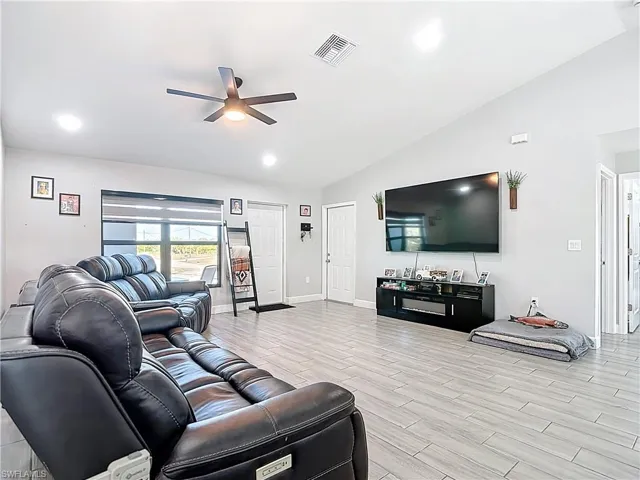 3045 E Briarwood  CIR, Labelle, FL 33935
