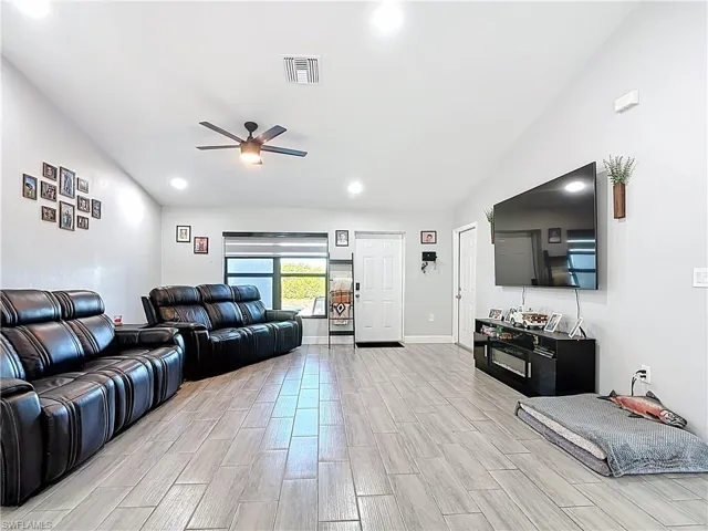 3045 E Briarwood  CIR, Labelle, FL 33935