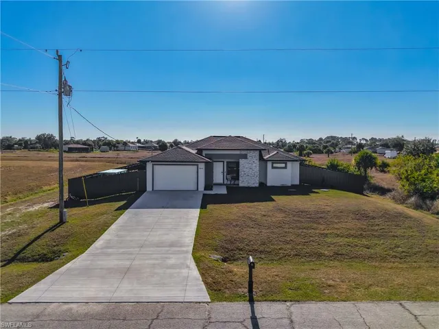 3045 E Briarwood  CIR, Labelle, FL 33935