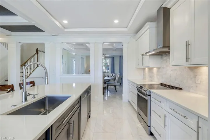 9250 Shadow Oak Ln, Naples, Florida 34120