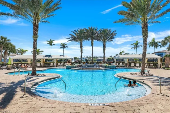 9250 Shadow Oak Ln, Naples, Florida 34120