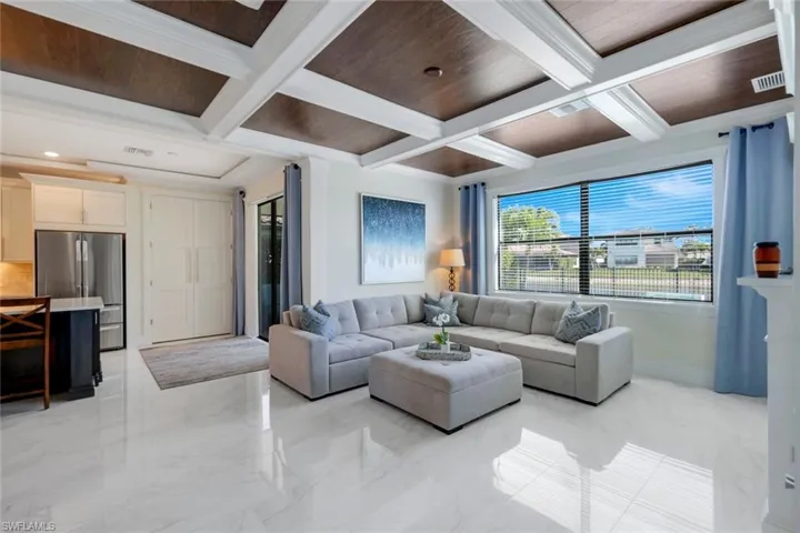 9250 Shadow Oak Ln, Naples, Florida 34120