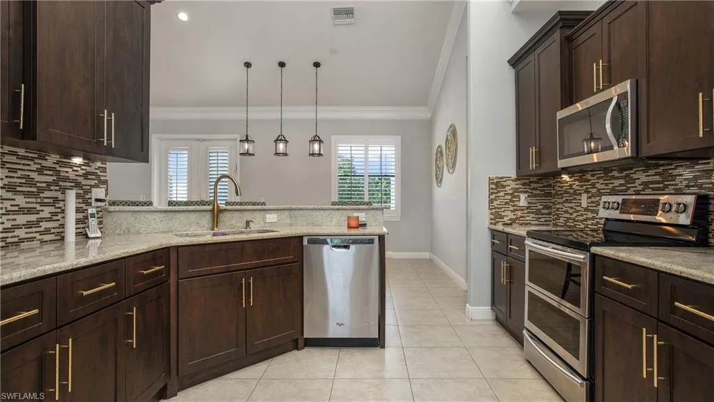 6341 Green BLVD, Naples, FL 34116,225040457