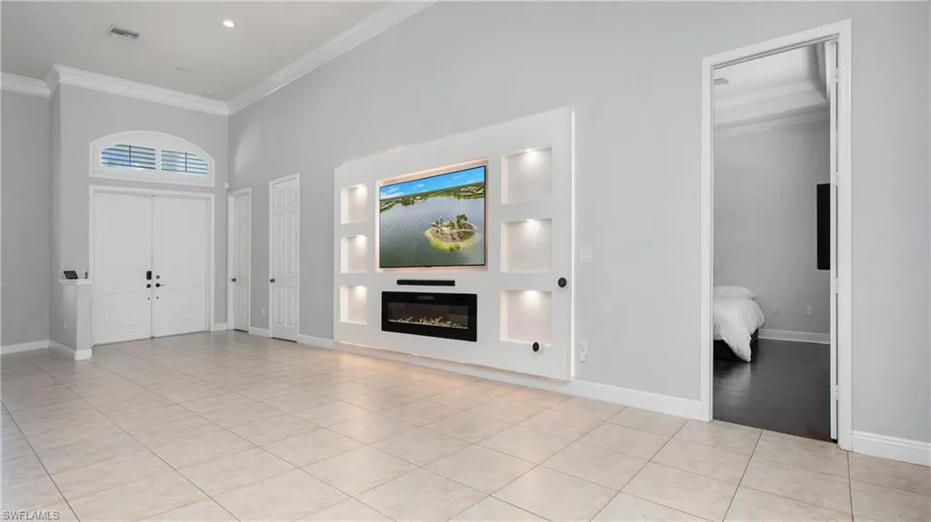 6341 Green BLVD, Naples, FL 34116,225040457