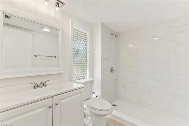 4277 Island Cir 1, Fort Myers, Florida 33919