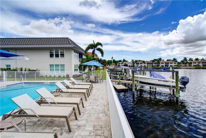 Dock/Pool View