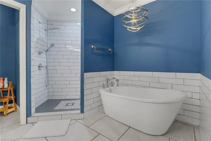 Gorgeous Master Bath with Large Soaking Tub & Separate Shower