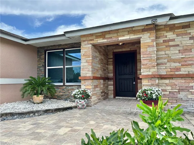 2744 39th Ave Ne, Naples, Florida 34120