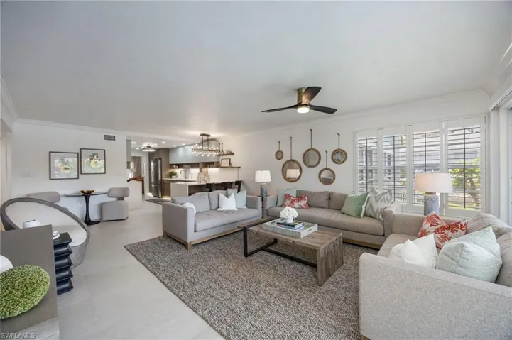 6151 Pelican Bay Blvd 27, Naples, Florida 34108
