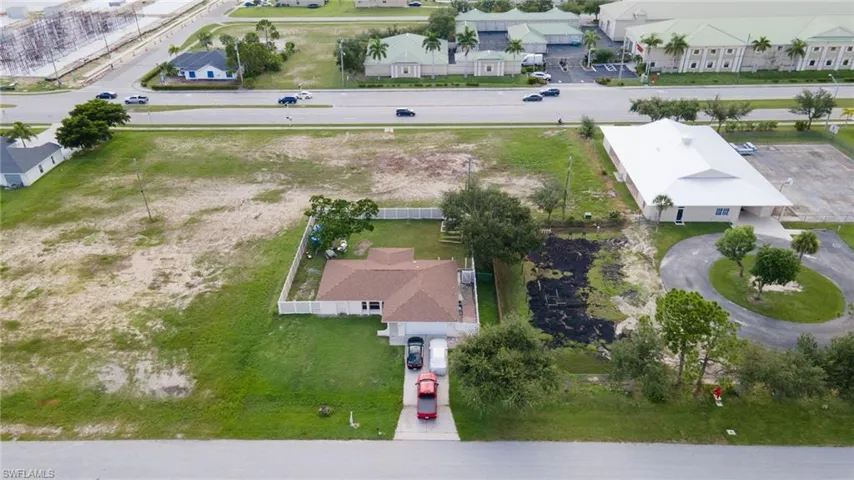 Birds eye view of property