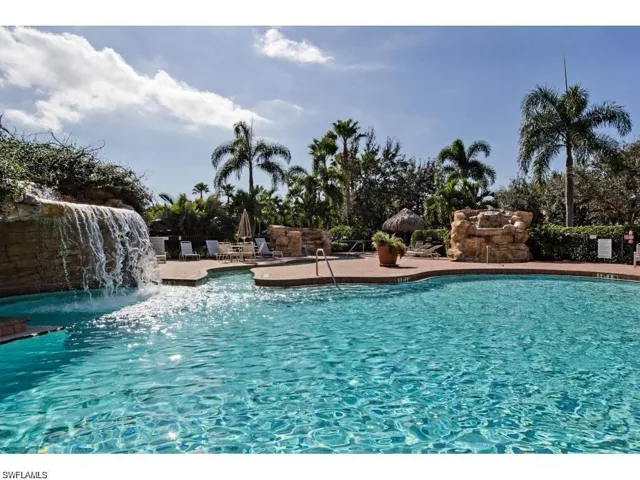 575 El Camino Real 6102, Naples, Florida 34119