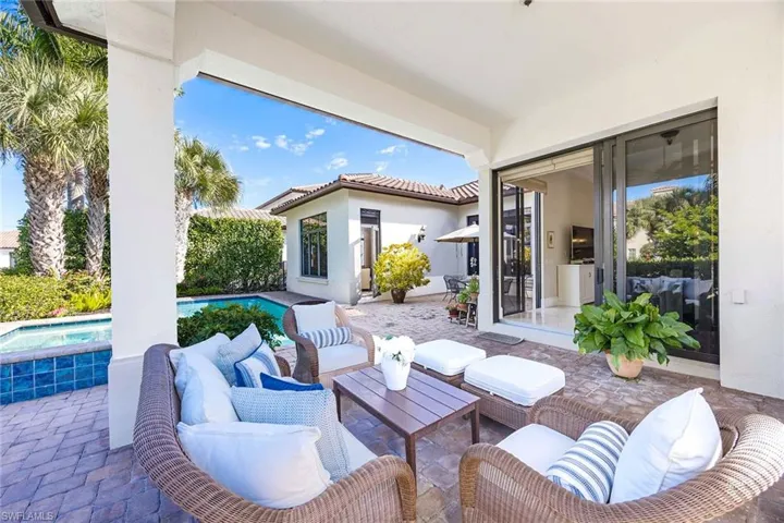 2277 Residence Cir, Naples, Florida 34105