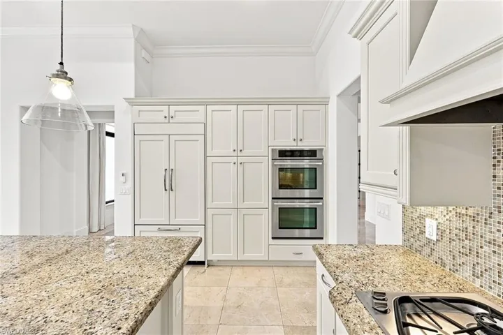 2277 Residence Cir, Naples, Florida 34105