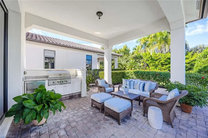 2277 Residence Cir, Naples, Florida 34105