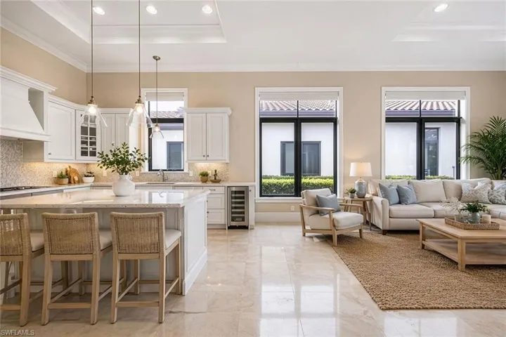 2277 Residence Cir, Naples, Florida 34105