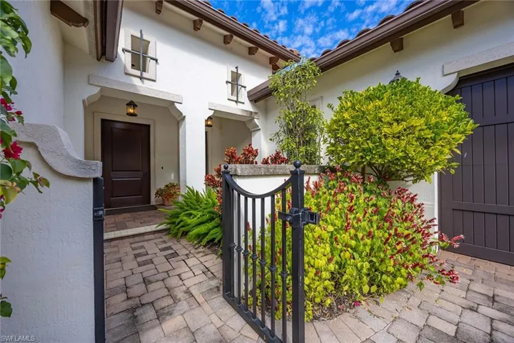 2277 Residence Cir, Naples, Florida 34105