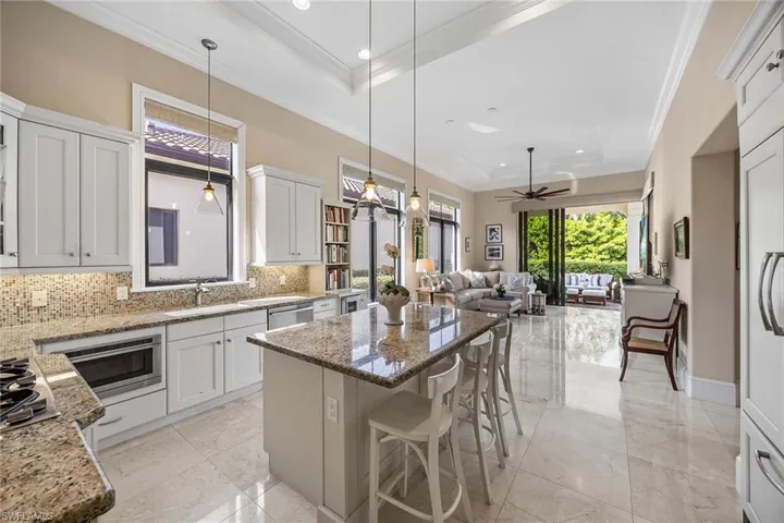 2277 Residence Cir, Naples, Florida 34105