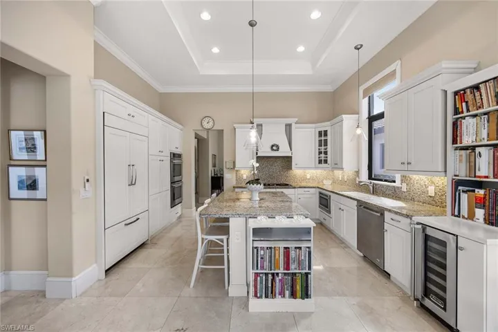 2277 Residence Cir, Naples, Florida 34105