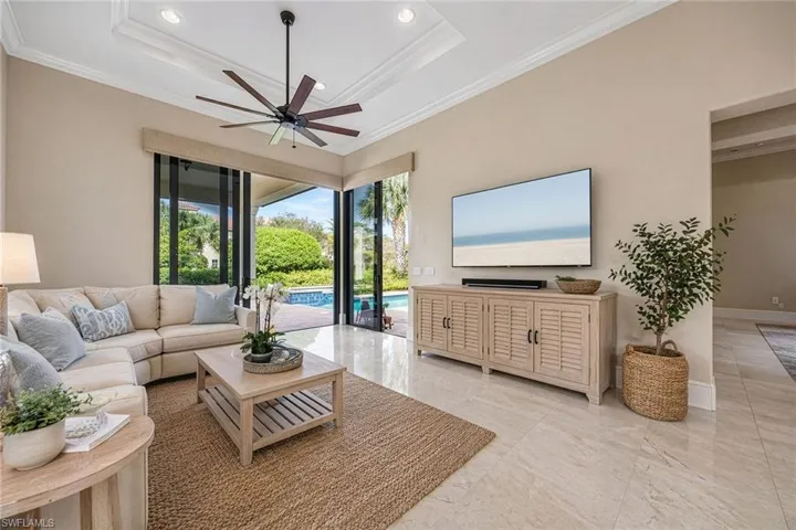 2277 Residence Cir, Naples, Florida 34105