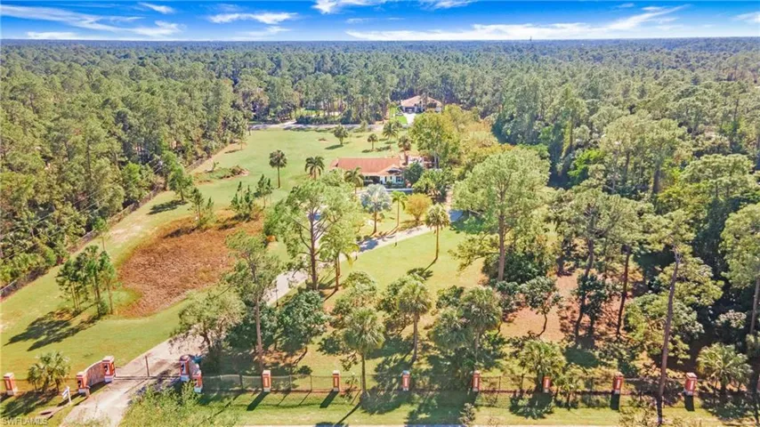 3700  Golden Gate W BLVD, Naples, FL 34120