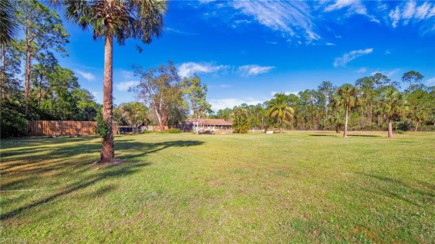 3700  Golden Gate W BLVD, Naples, FL 34120