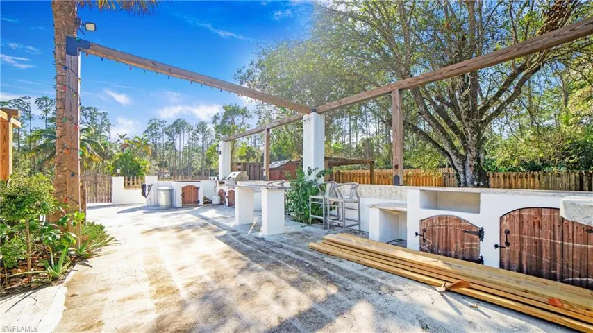 3700  Golden Gate W BLVD, Naples, FL 34120