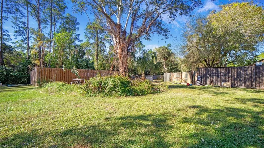 3700  Golden Gate W BLVD, Naples, FL 34120